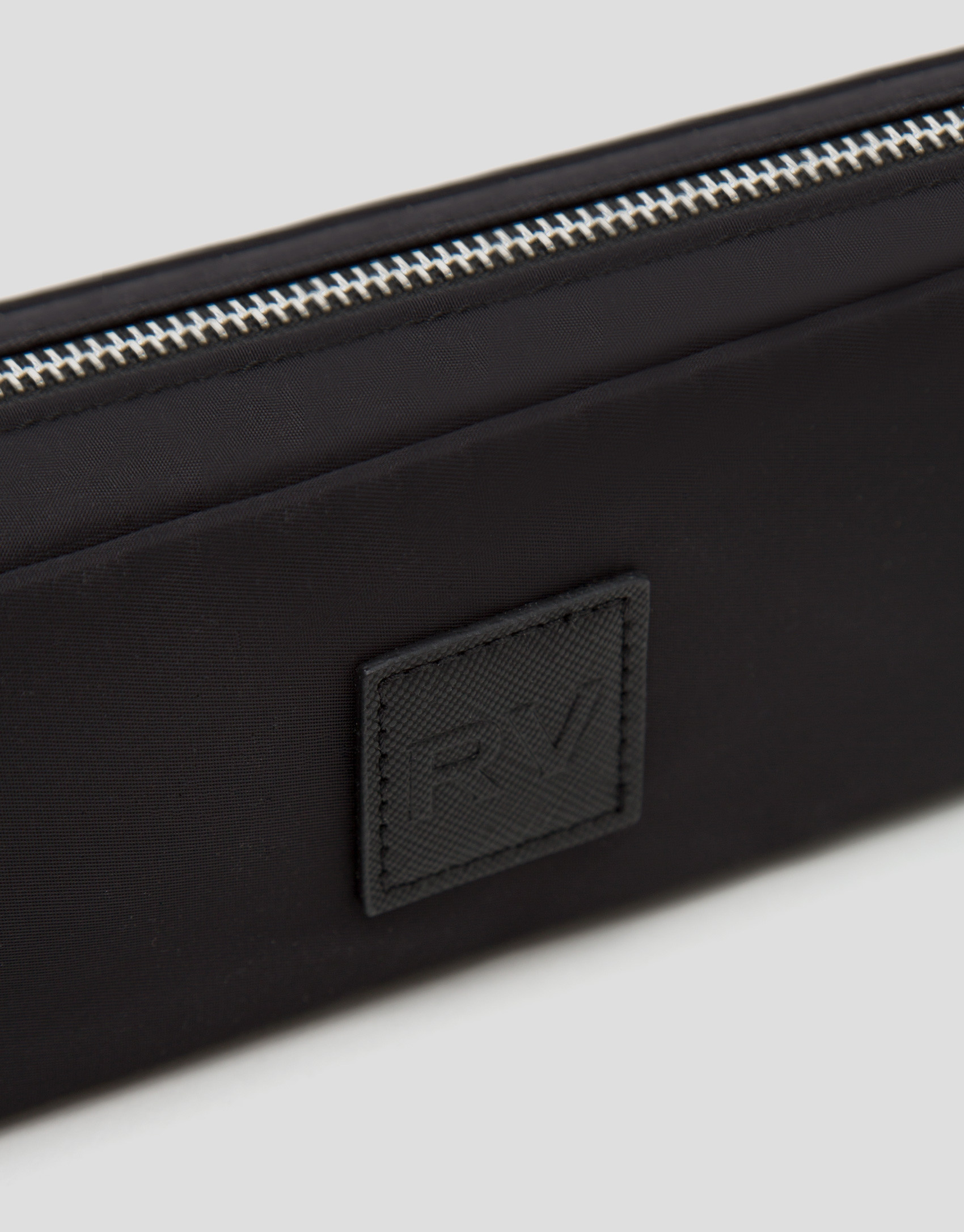 Neceser pequeño Dahlia nailon negro
