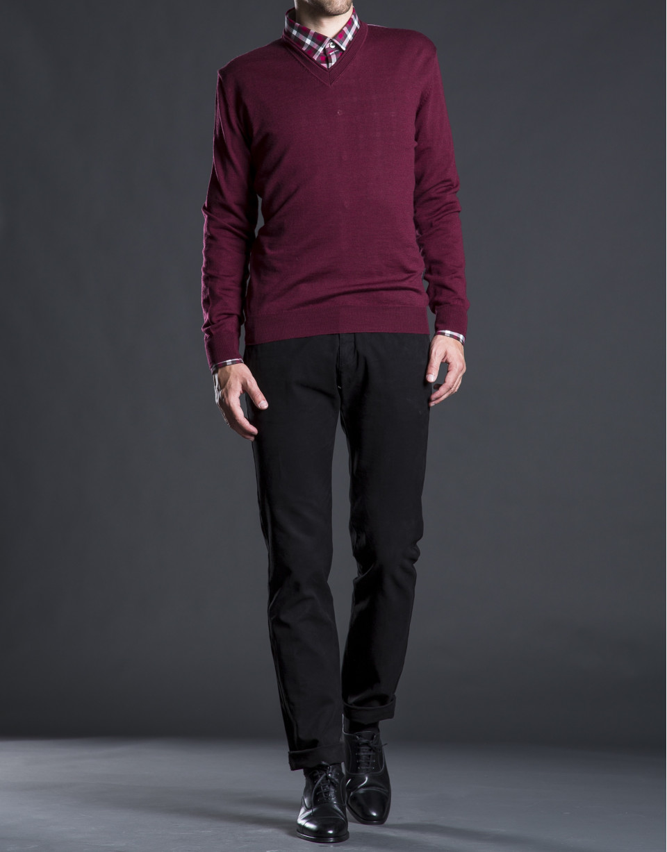 Basic burgundy knit sweater