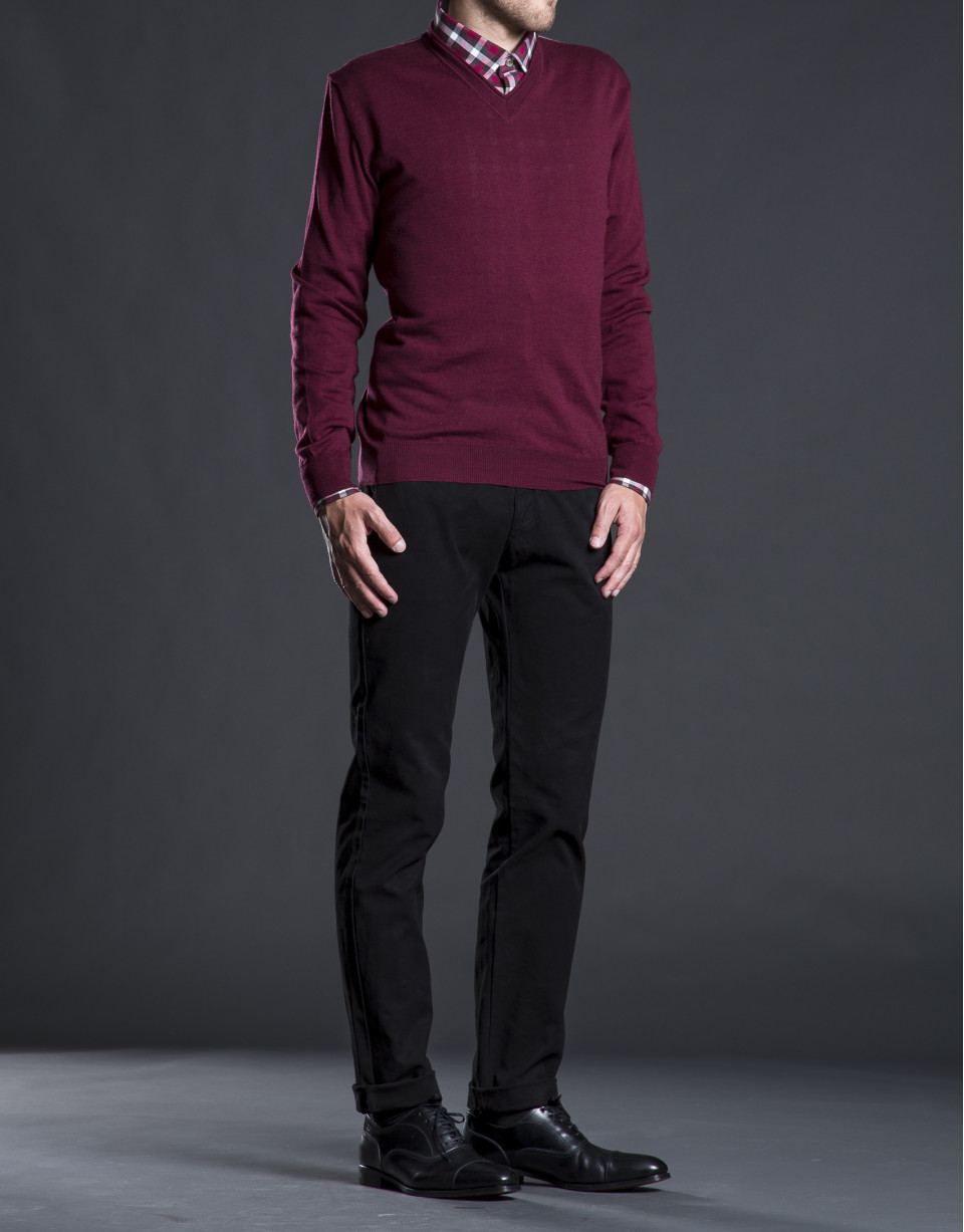 Basic burgundy knit sweater