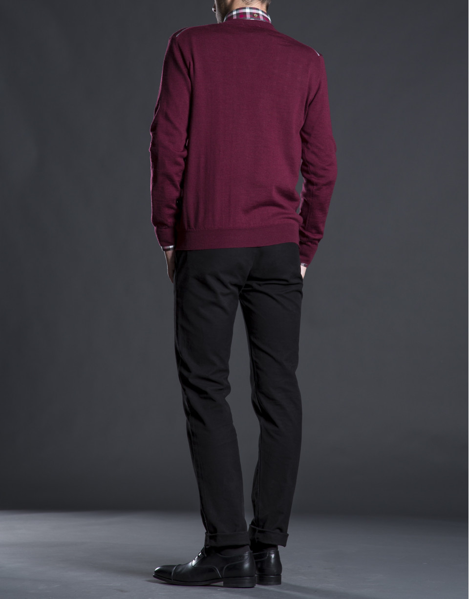 Basic burgundy knit sweater
