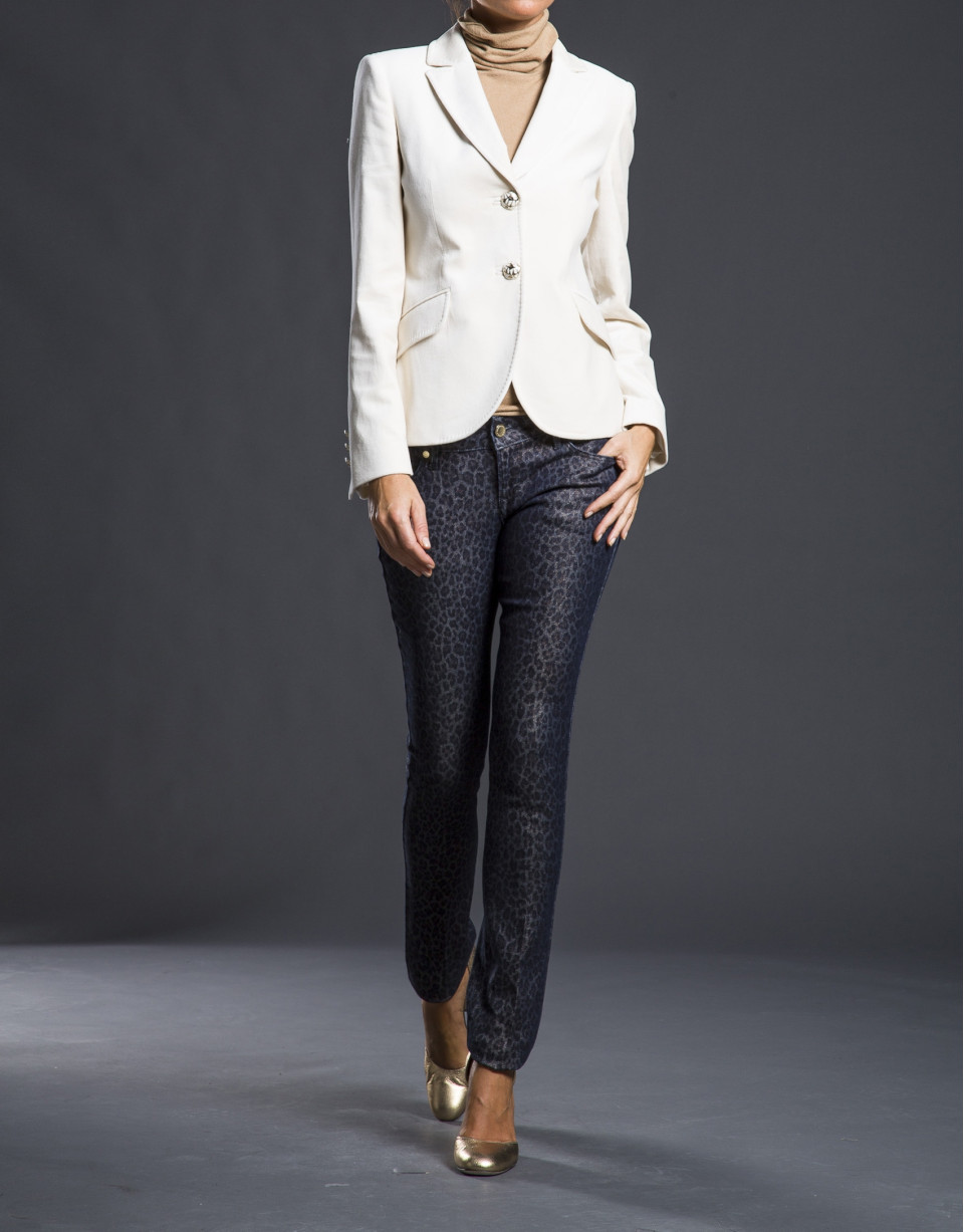 Cream velvet blazer with pockets
