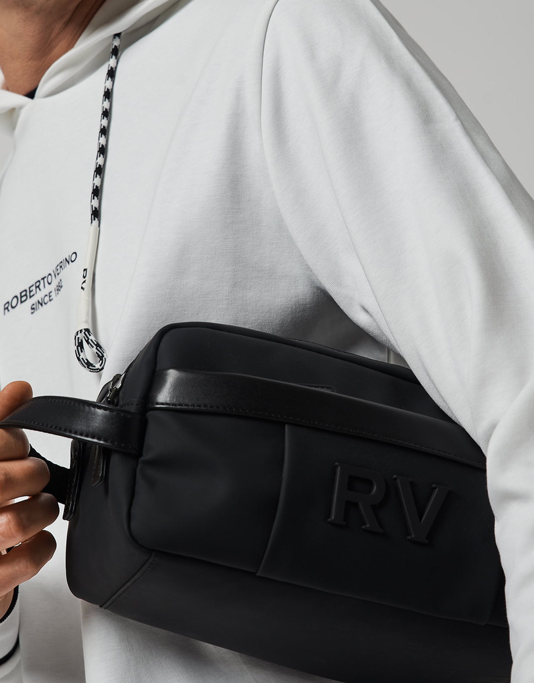Black zippered men's vanity case