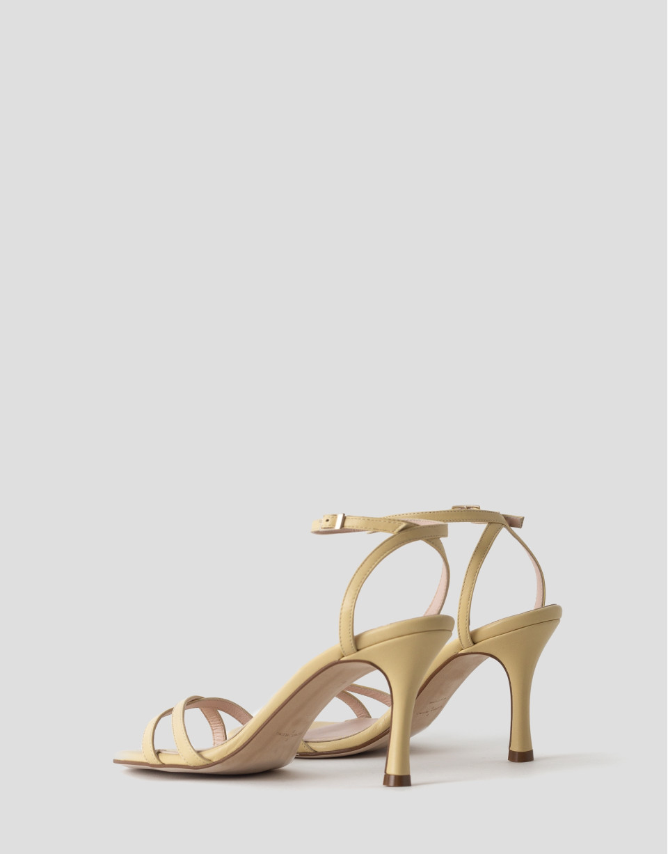 Pastel yellow sandals with square heel