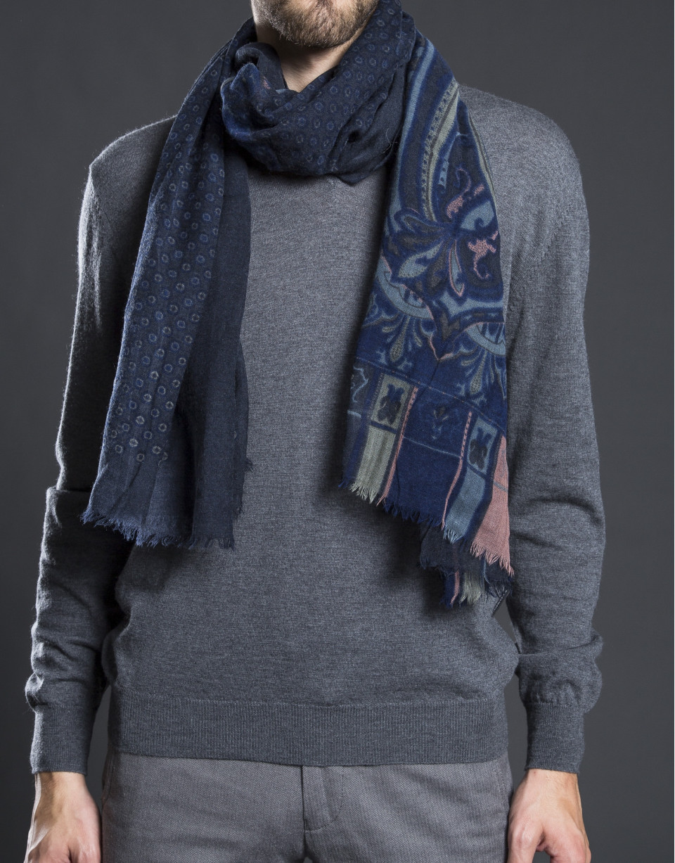 Gray and blue print scarf 