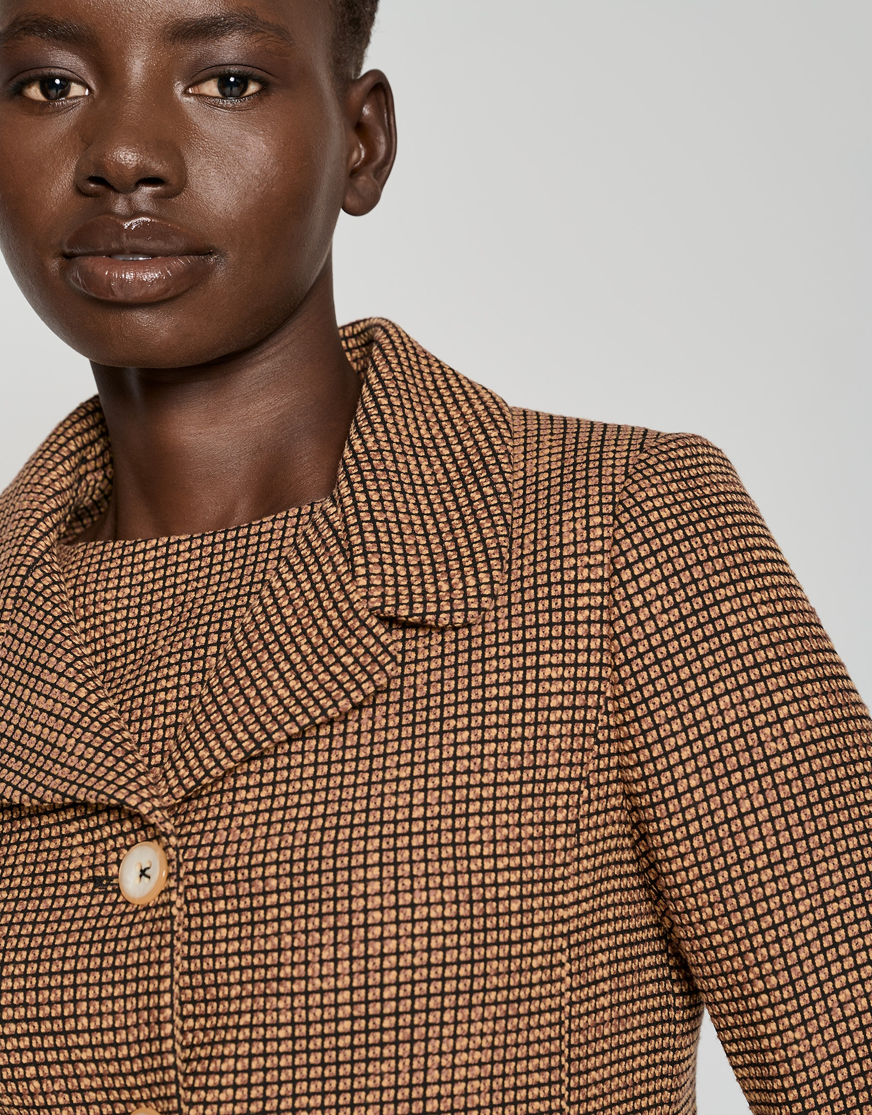 Short mustard tweed jacket - Woman - AW2023 | Roberto Verino