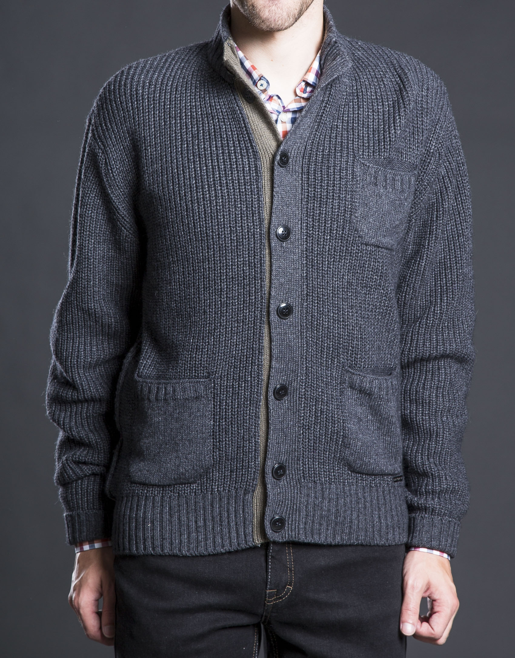 Gray knit jacket with pockets