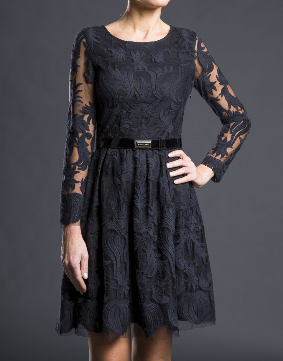 Vestido tul bordado negro