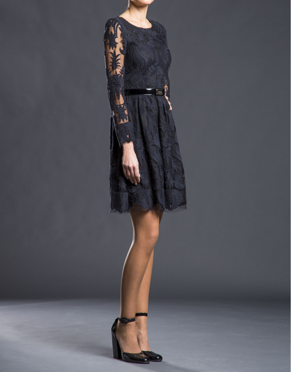 Vestido tul bordado negro
