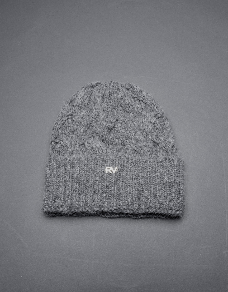 Gray knit cap 