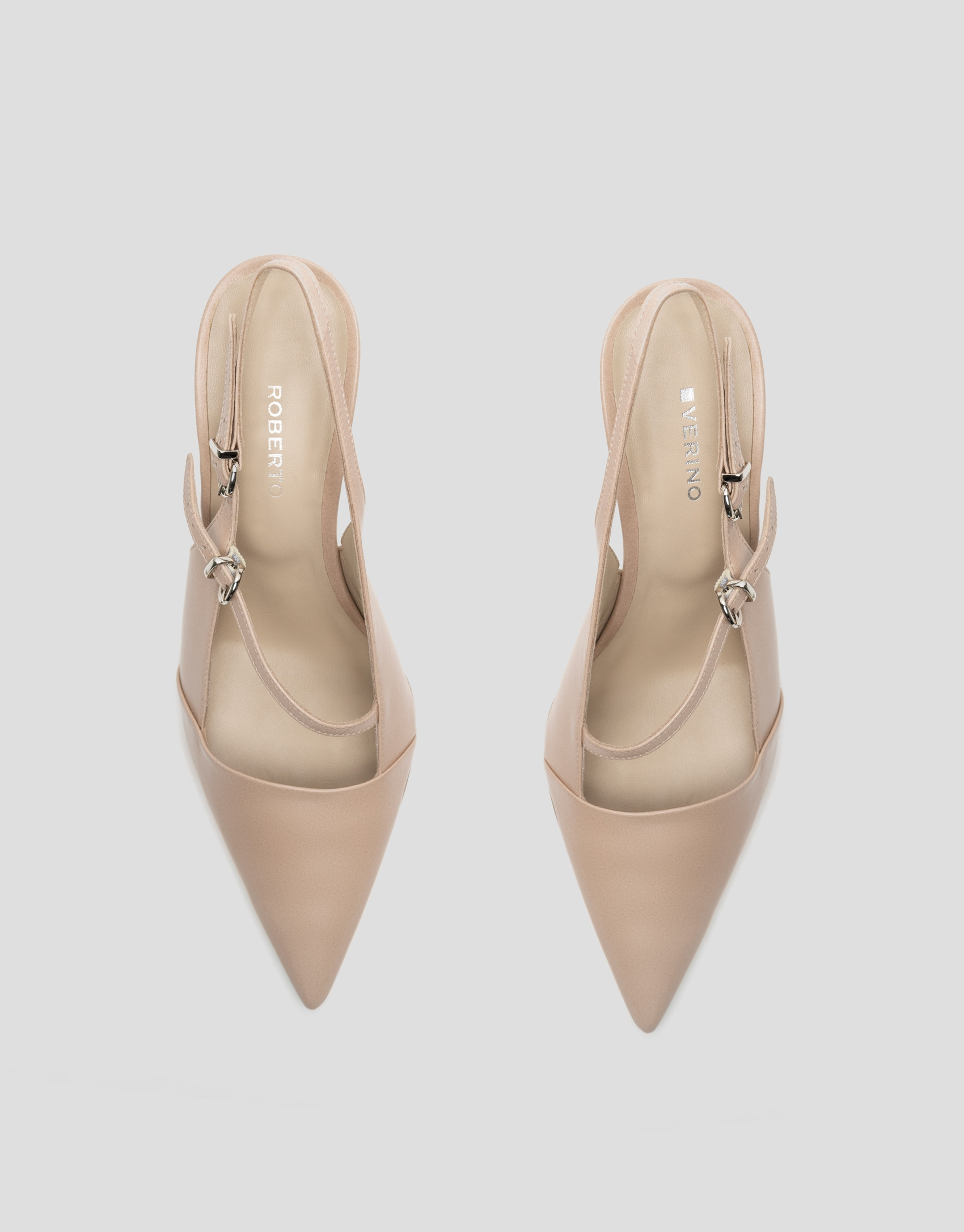 Zapato salón destalonado piel beige con pulsera