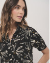 Vestido camisero midi negro estampado flores ... | Roberto Verino