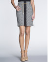 B/W geometric print straight skirt with front slit