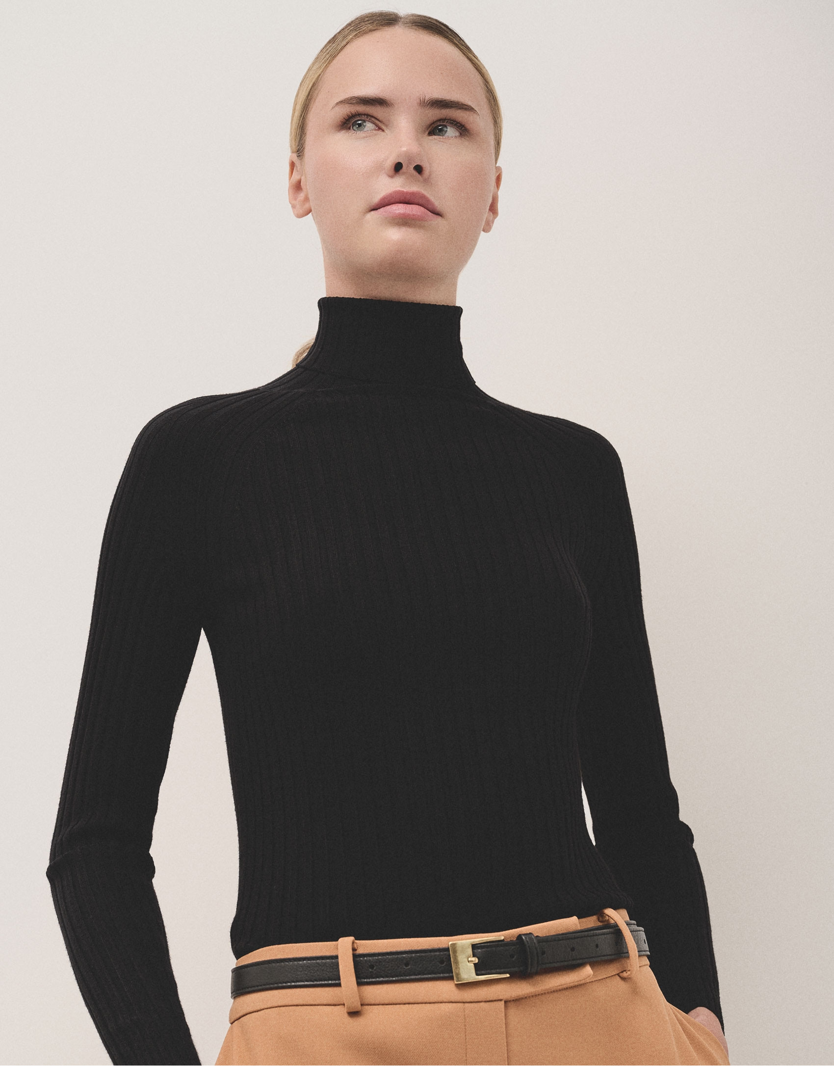 Jersey cuello subido canalé negro - Mujer | Roberto Verino