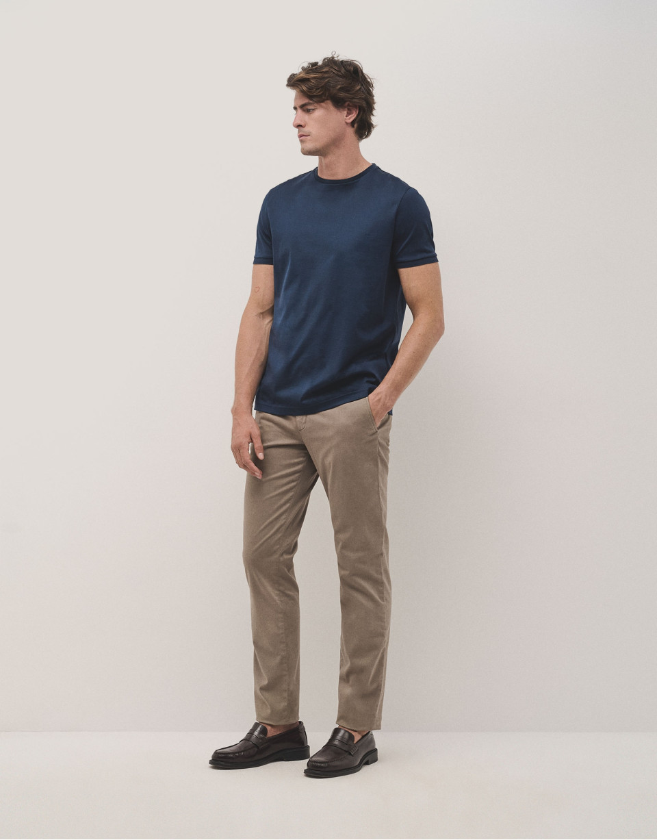 Mink dyed chino trousers - Man - AW2024 | Roberto Verino
