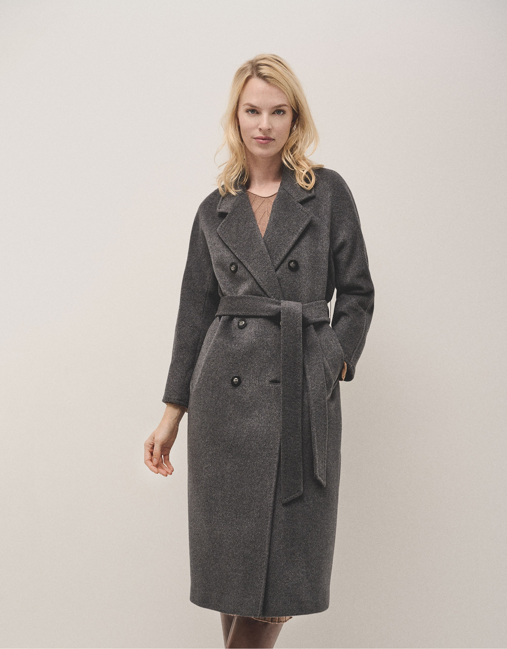 Long grey double-breasted cloth coat - Woman | Roberto Verino