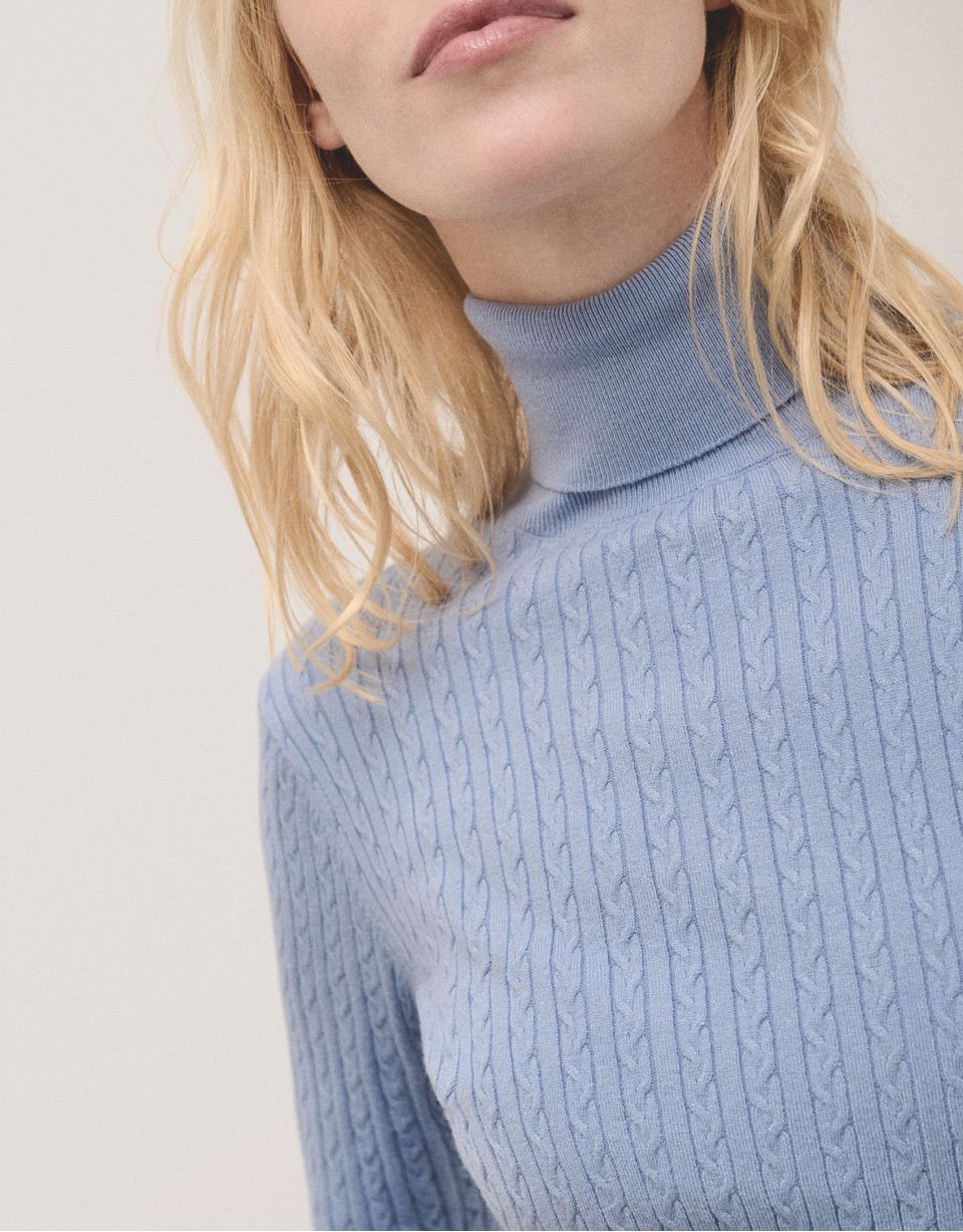 Blue braided knitted jumper - Woman - AW2024 | Roberto Verino