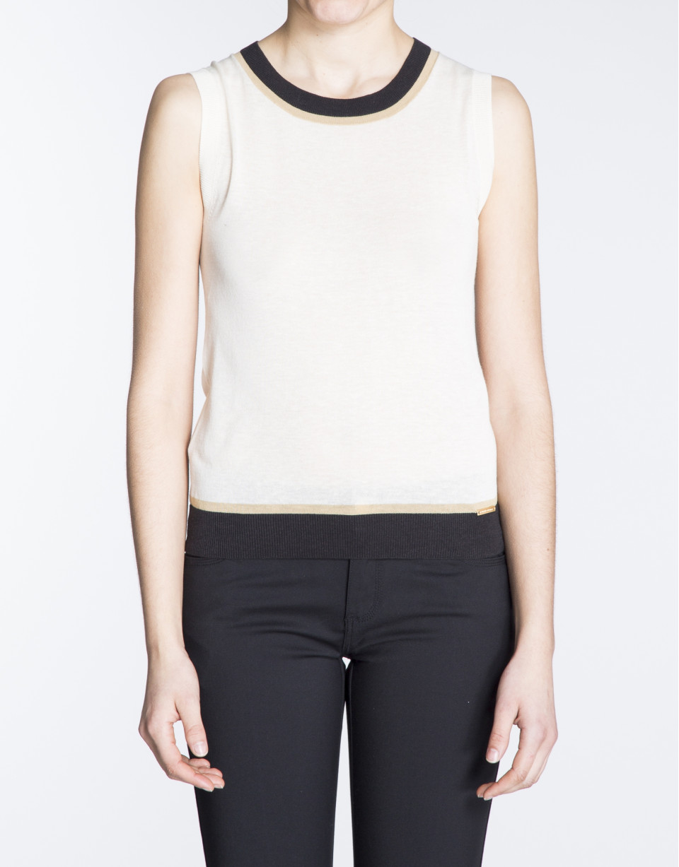 Beige knit top with black and beige trim