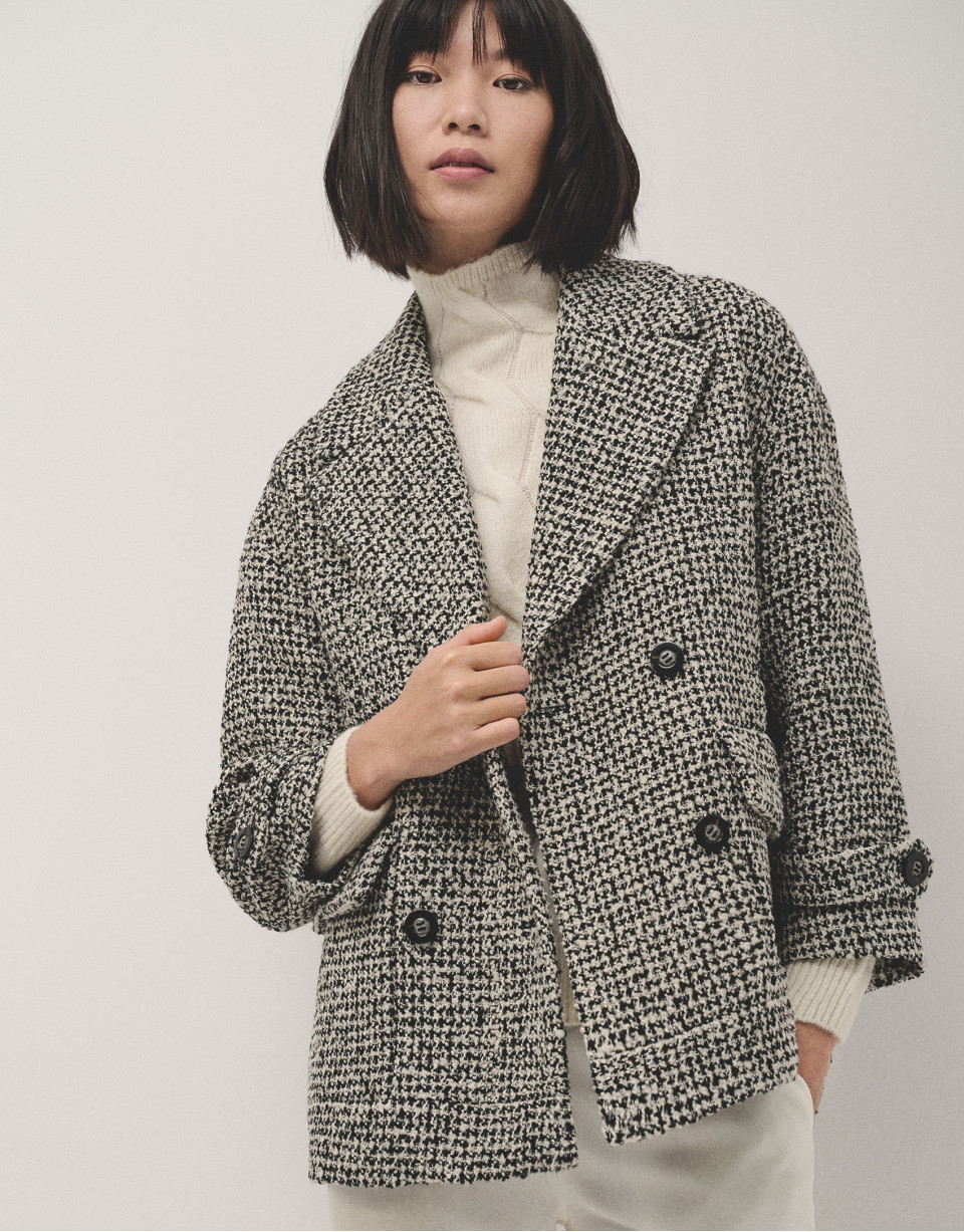Black and white three-quarter tweed coat | Roberto Verino