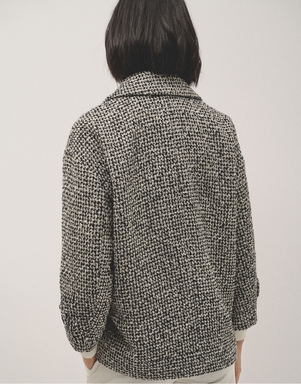 Black and white three-quarter tweed coat | Roberto Verino