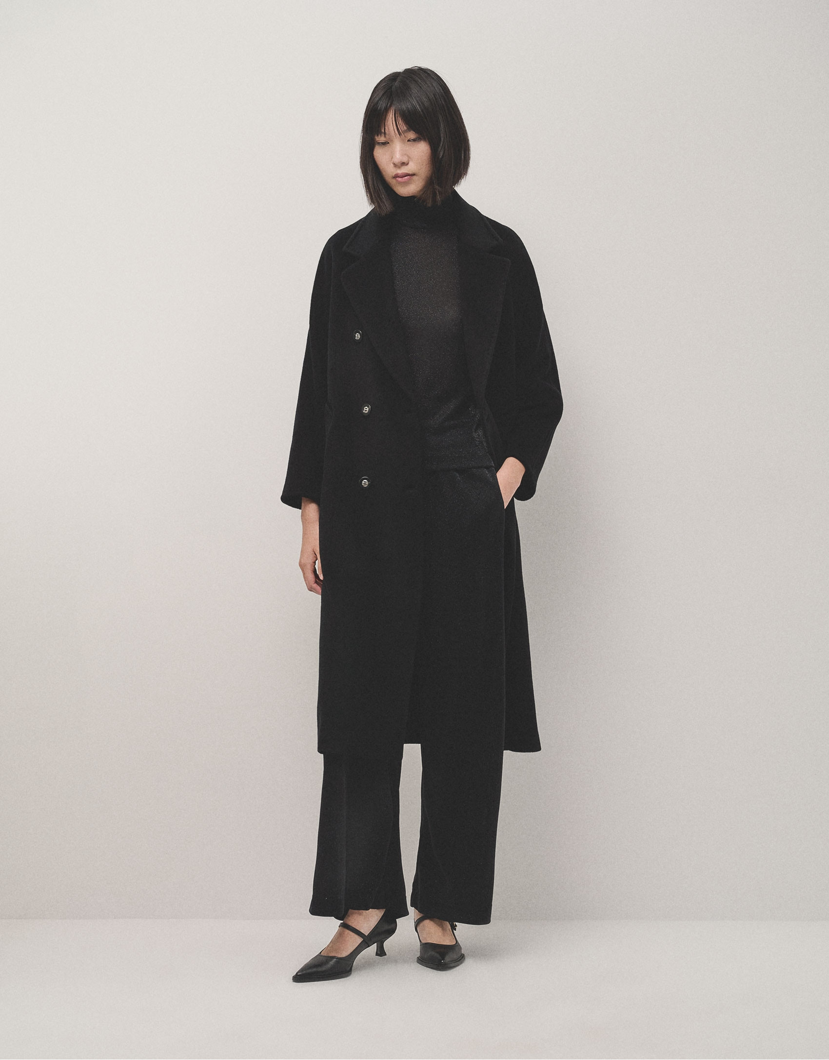 Long black double-breasted cloth coat - Woman | Roberto Verino