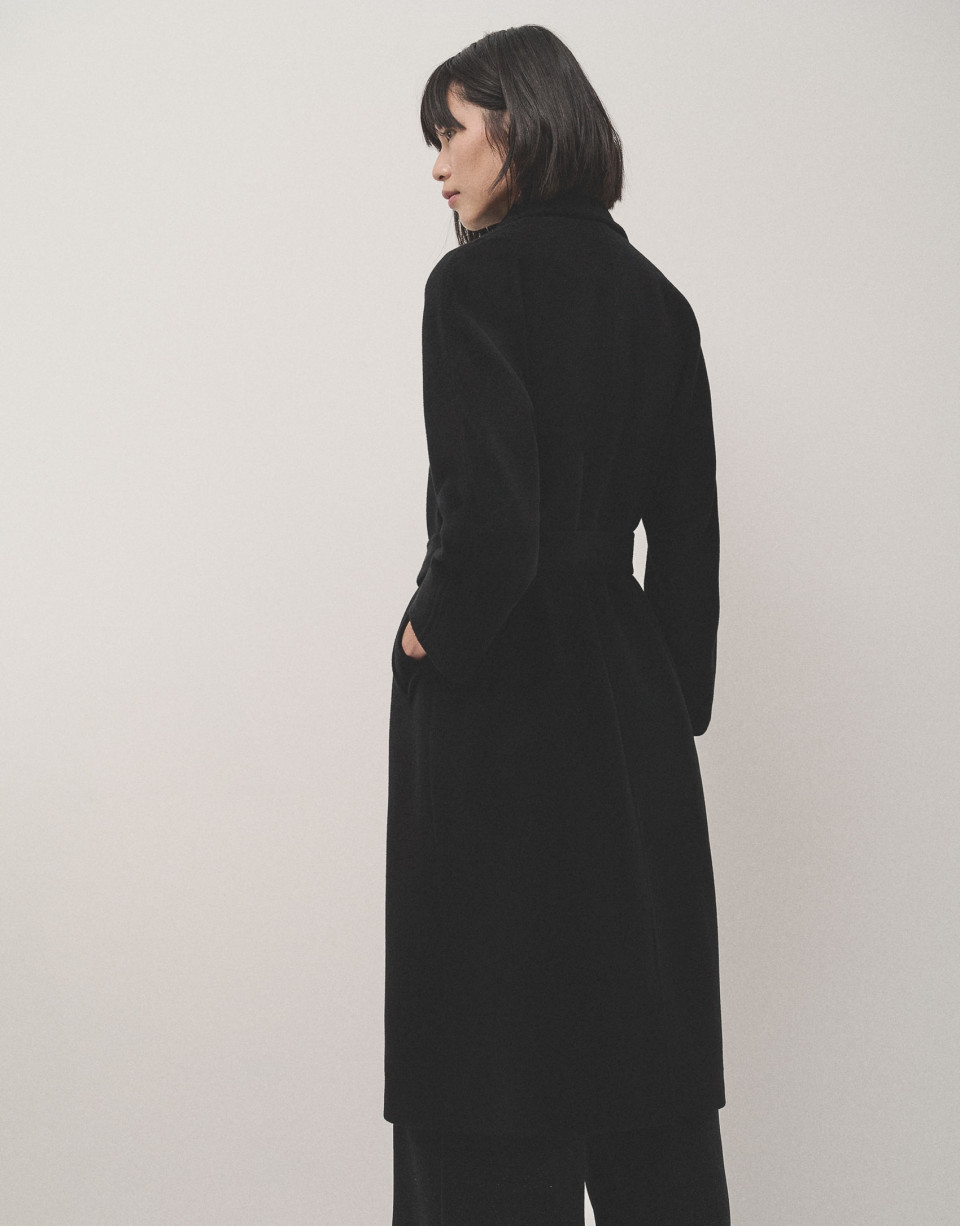 Long black double-breasted cloth coat - Woman | Roberto Verino