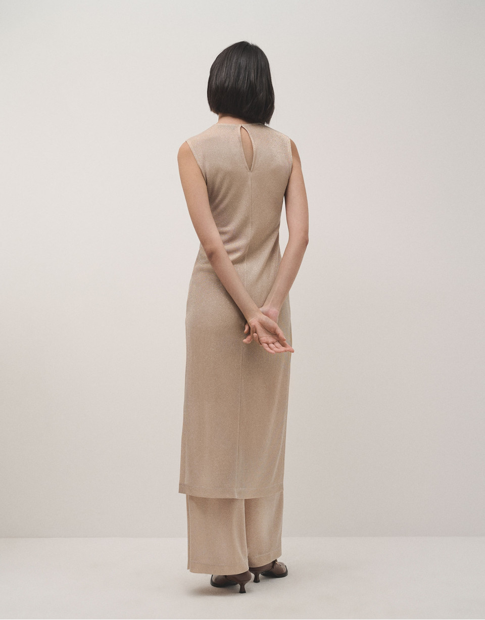 Vestido largo sin mangas en punto brillo beige | Roberto Verino