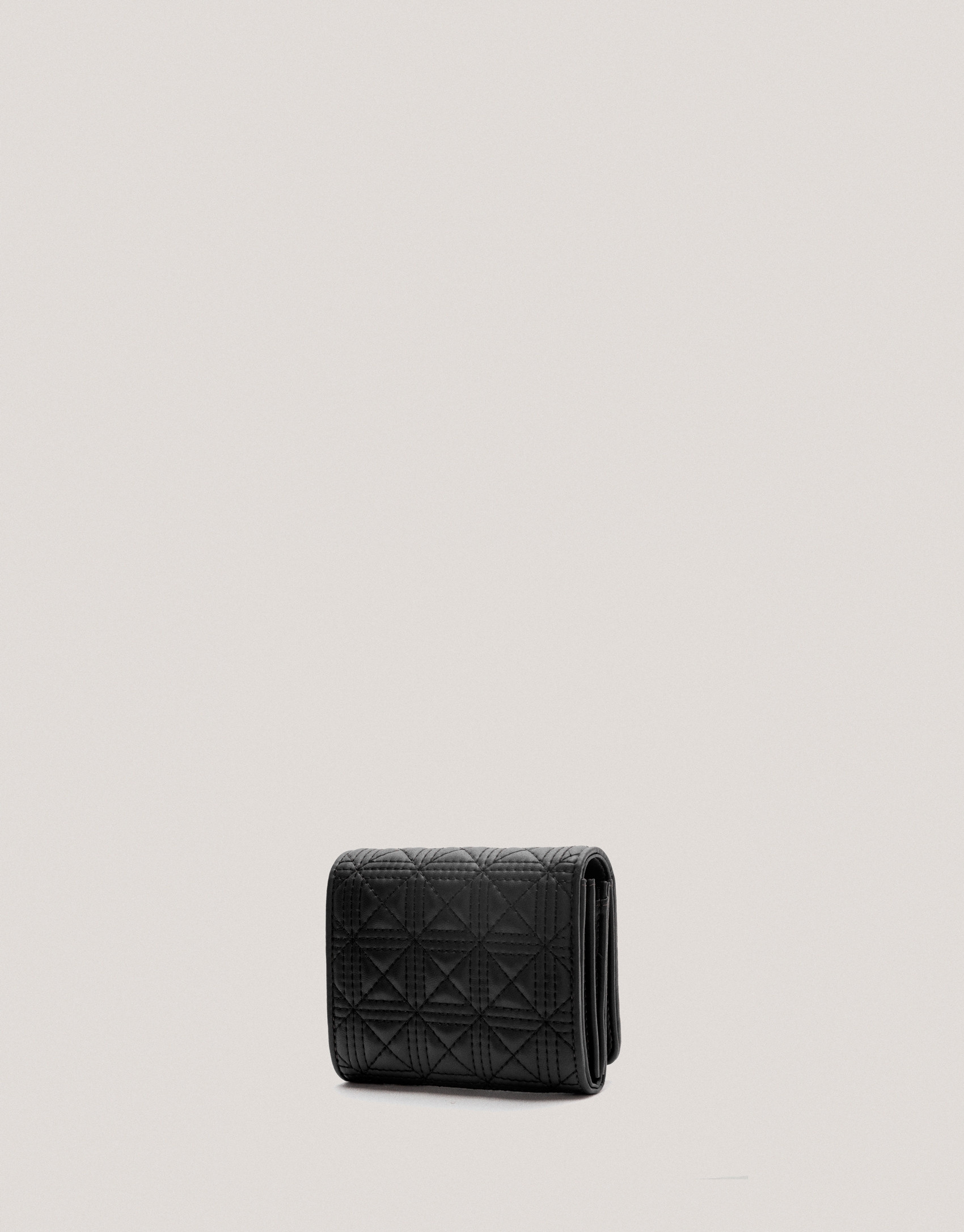 Black medium size Linda quilted leather wallet | Roberto Verino
