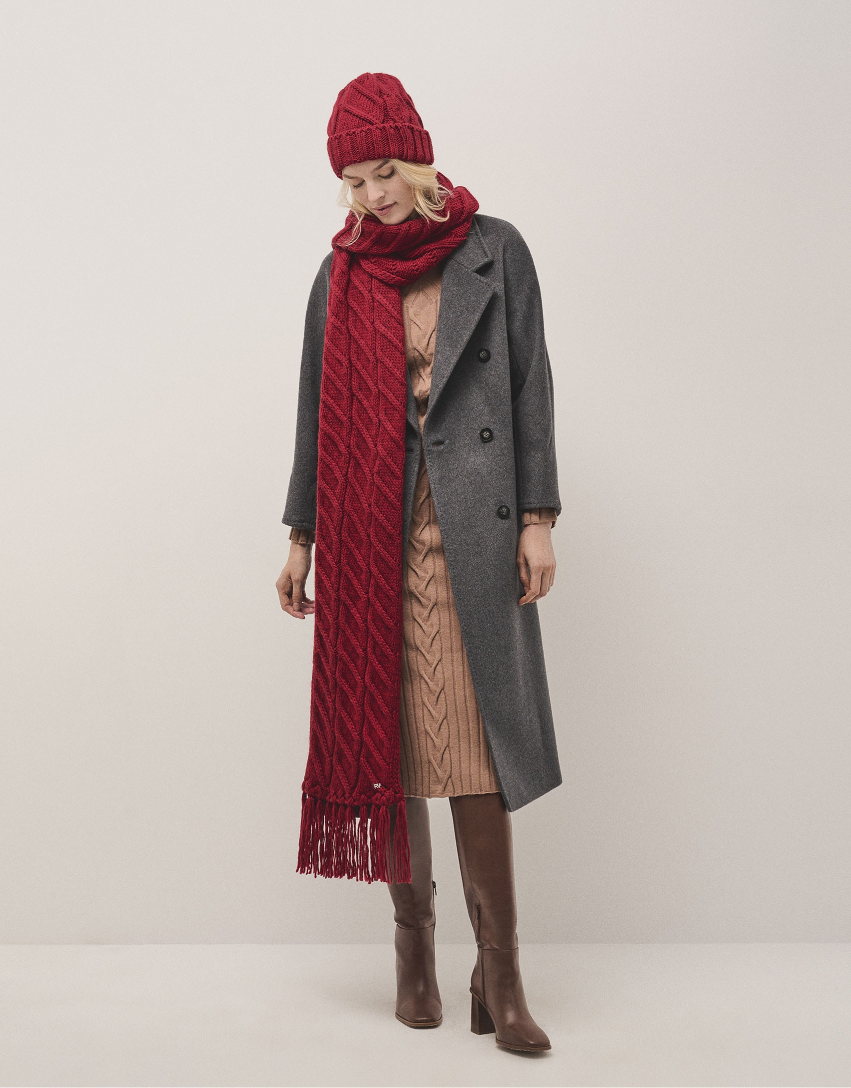 Gorro lana y alpaca punto ochos rojo - Mujer | Roberto Verino