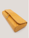 Bolso Clutch Ariana piel serpiente mostaza | Roberto Verino