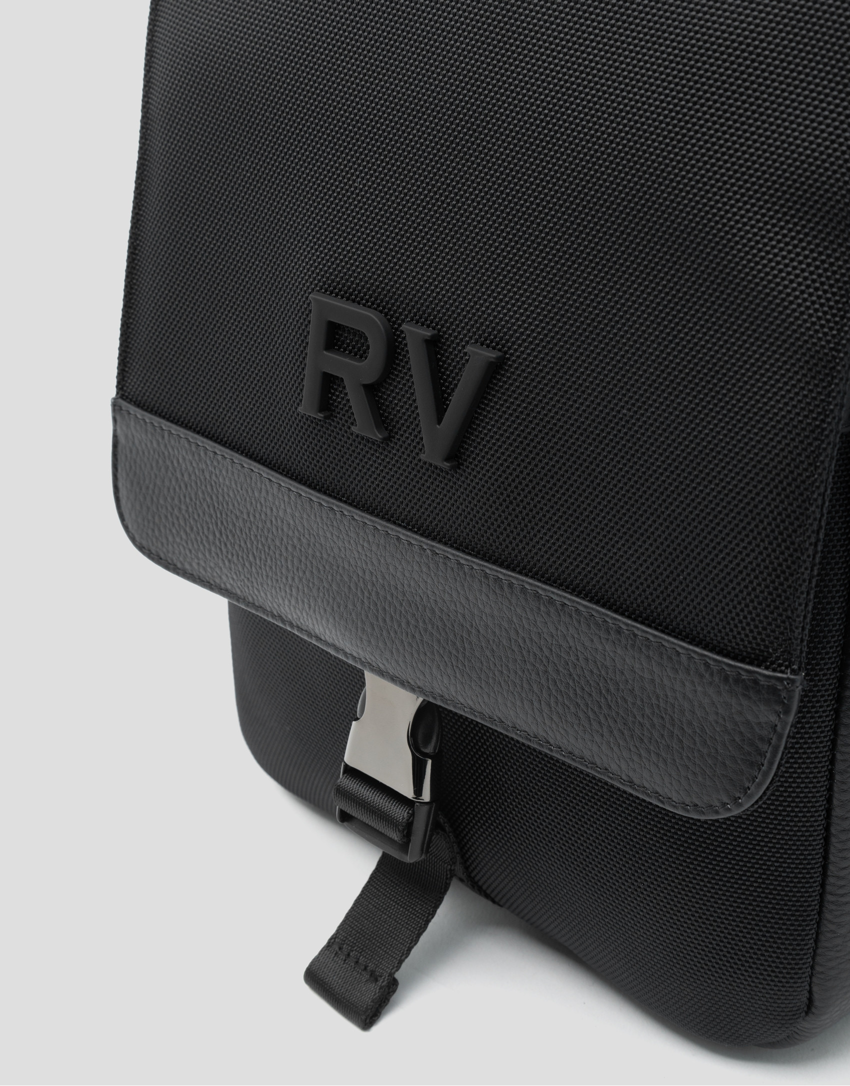 Bolso bandolera tablet nailon negro
