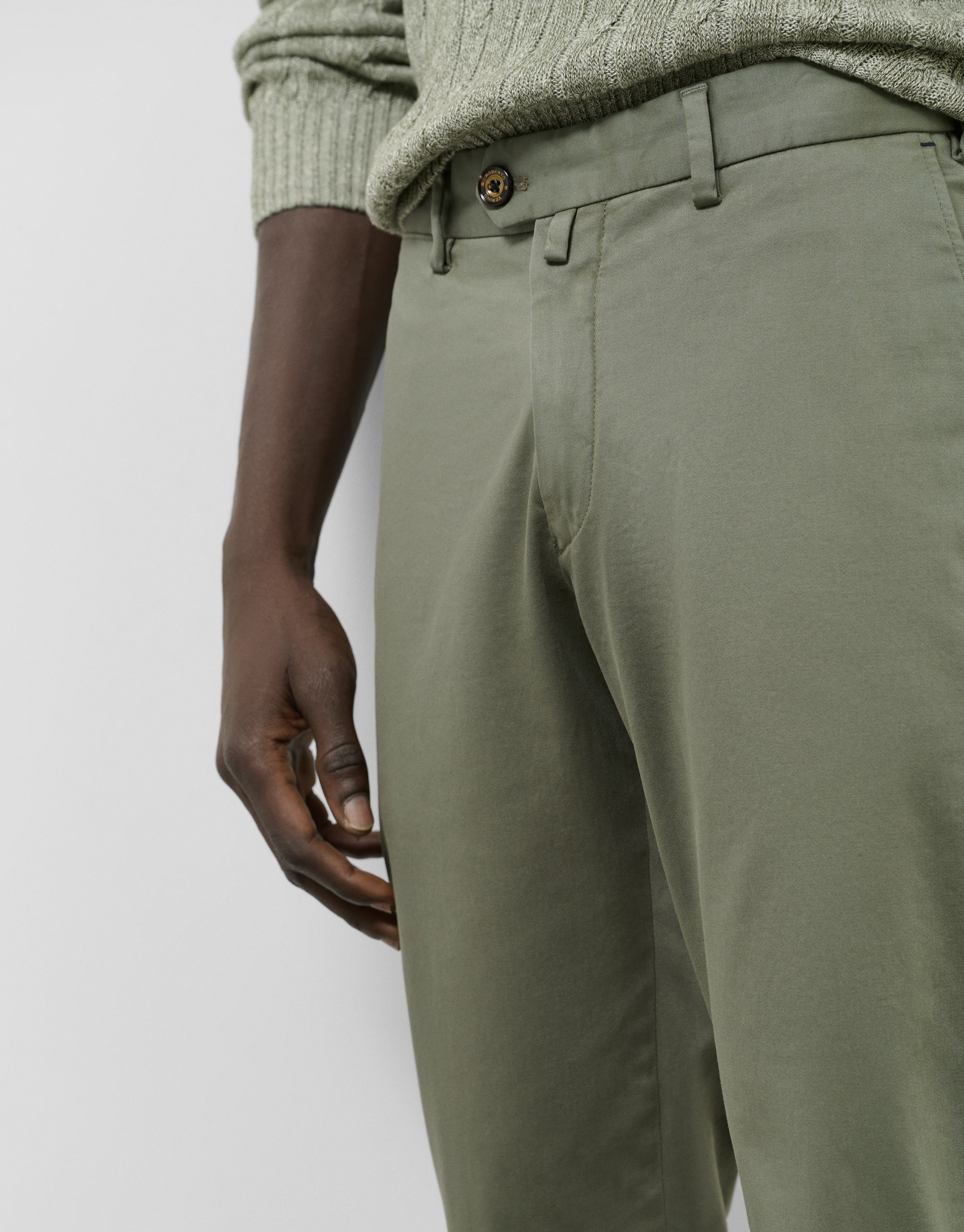 Pantalón chino regular algodón tintado ... | Roberto Verino