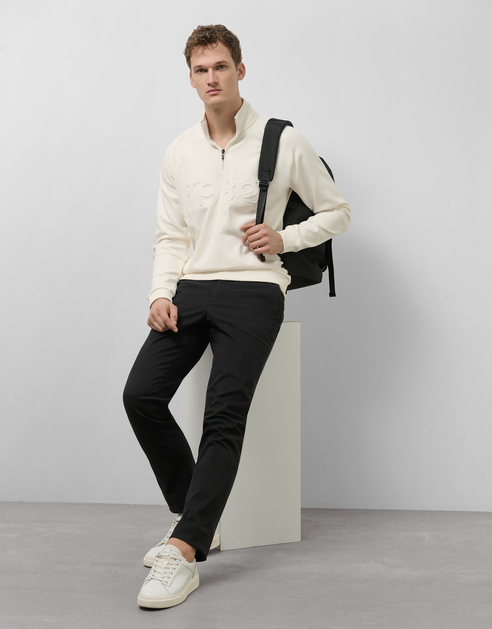 Raw half-zip sweatshirt with logo - Man | Roberto Verino