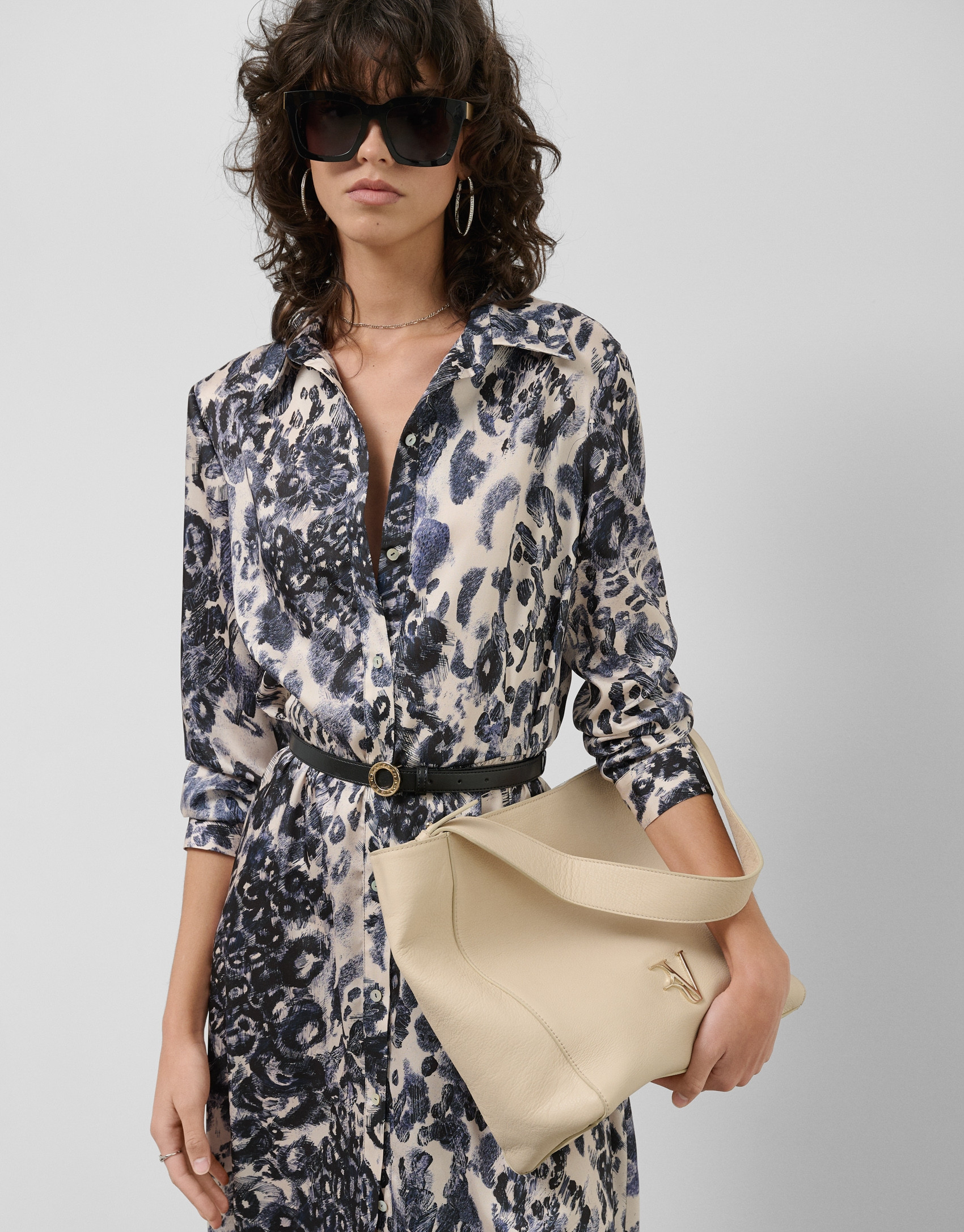 Valentina Hobo shoulder bag in ecru leather | Roberto Verino