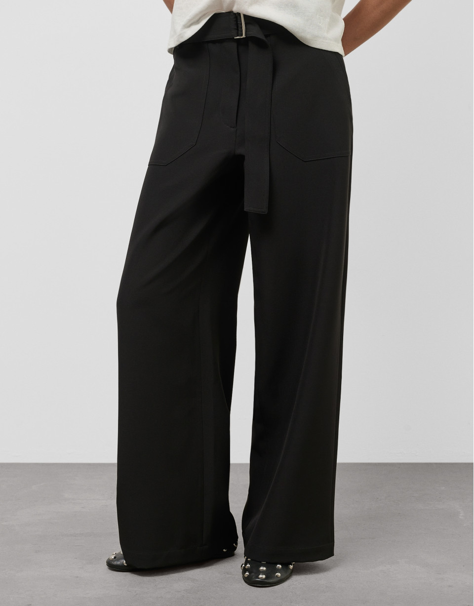 Pantalón ancho fluido twill negro con cinturón | Roberto Verino