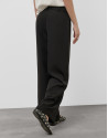 Pantalón ancho fluido twill negro con cinturón | Roberto Verino
