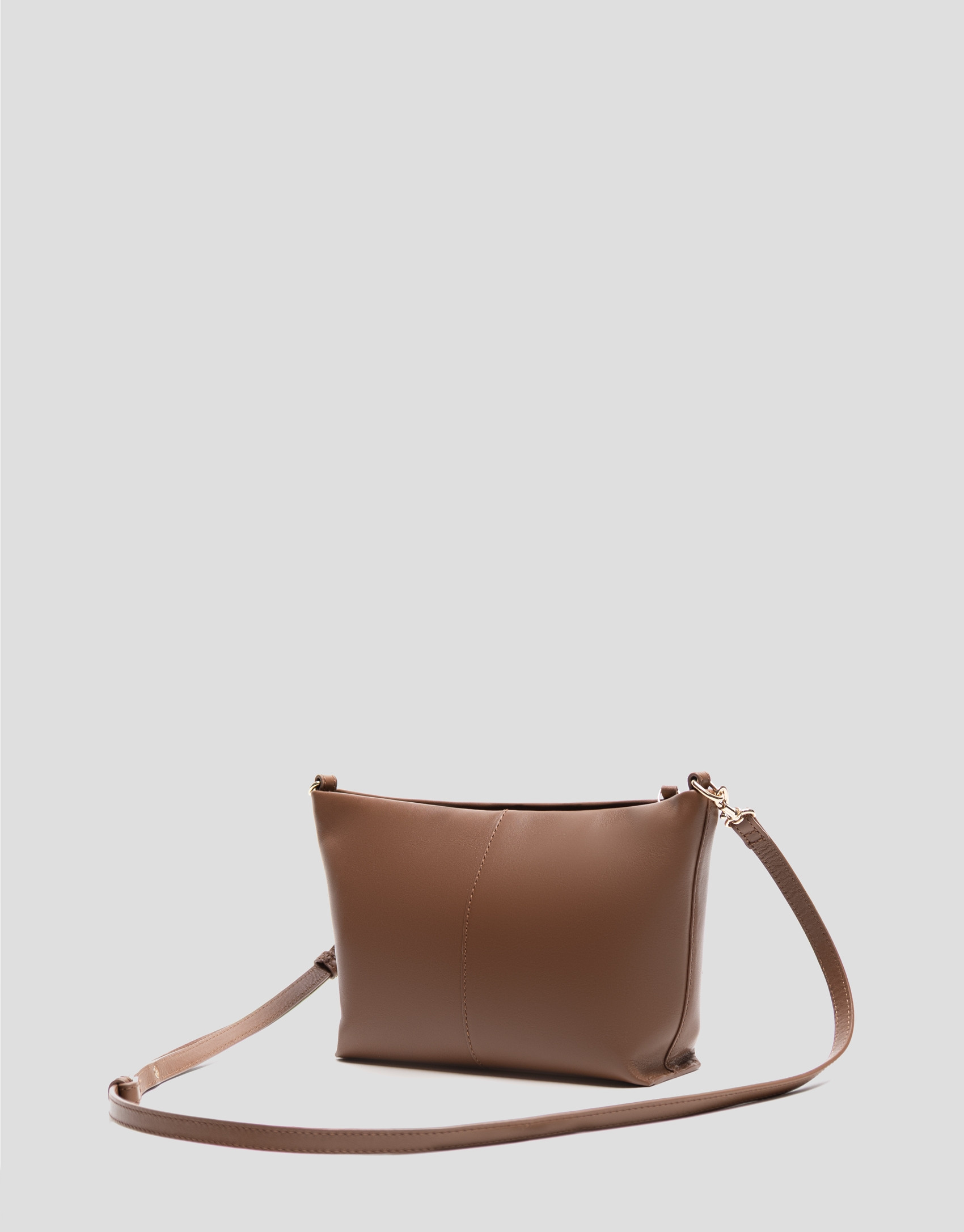Bolso bandolera Megan Messenger piel cámel | Roberto Verino
