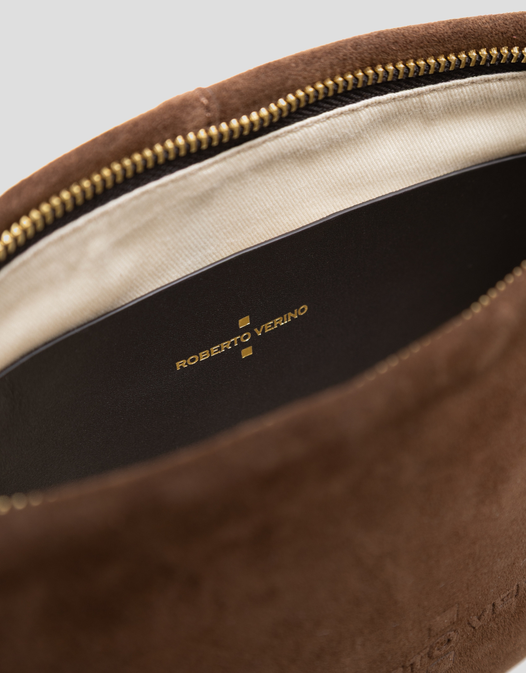 Megan Messenger brown suede shoulder bag | Roberto Verino