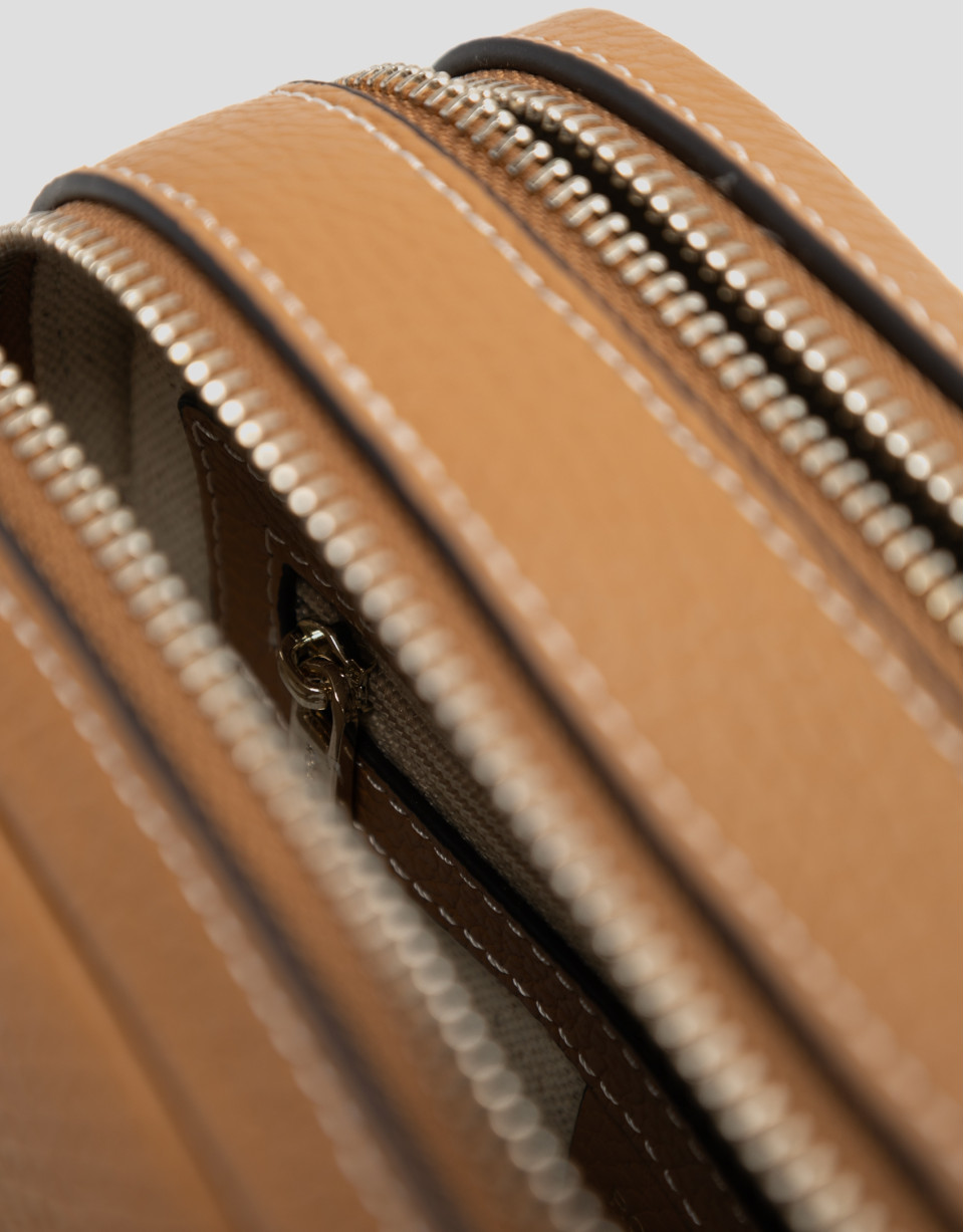 Thais camel leather shoulder bag - Gift Guide | Roberto Verino