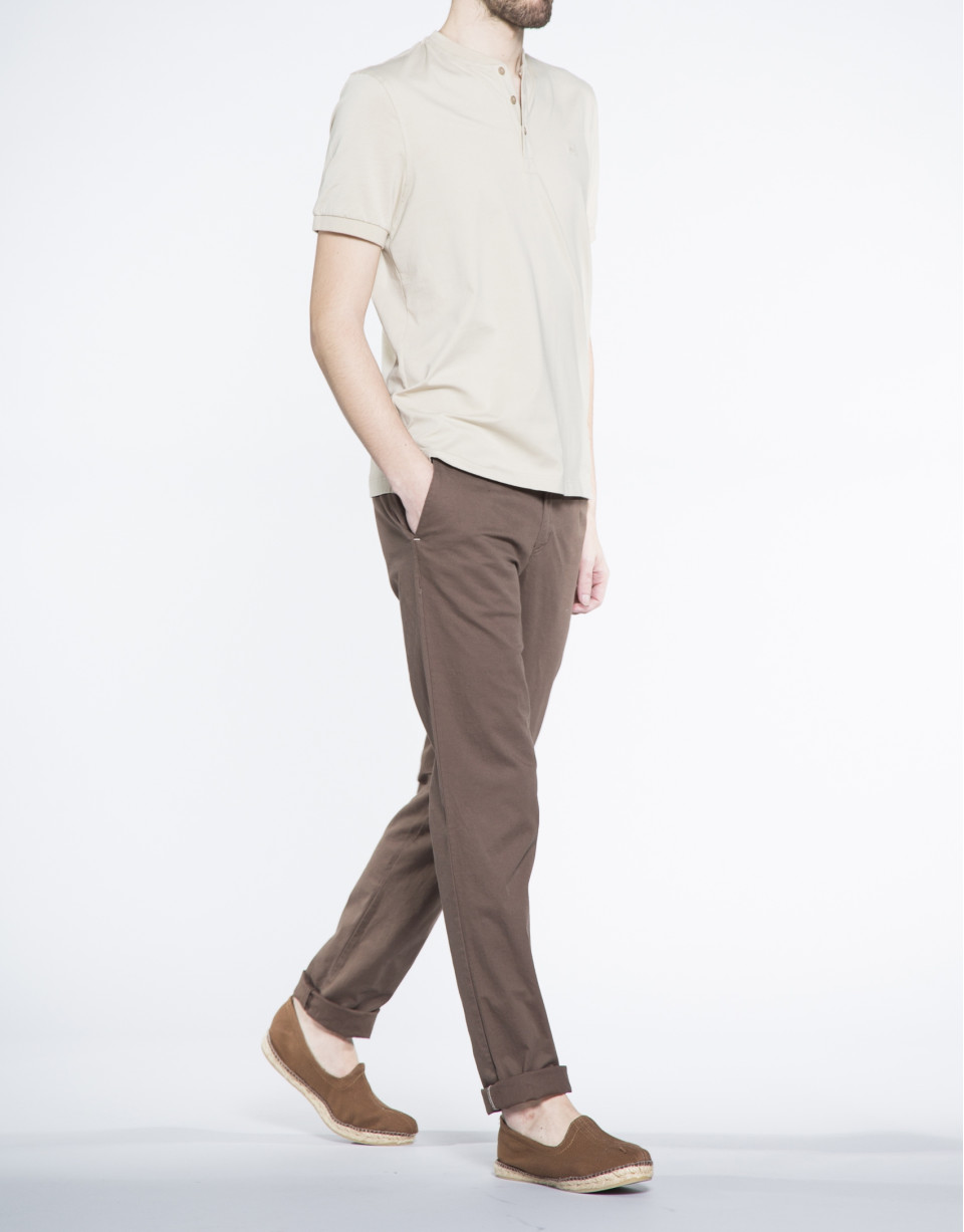 Plain sand V-neck top