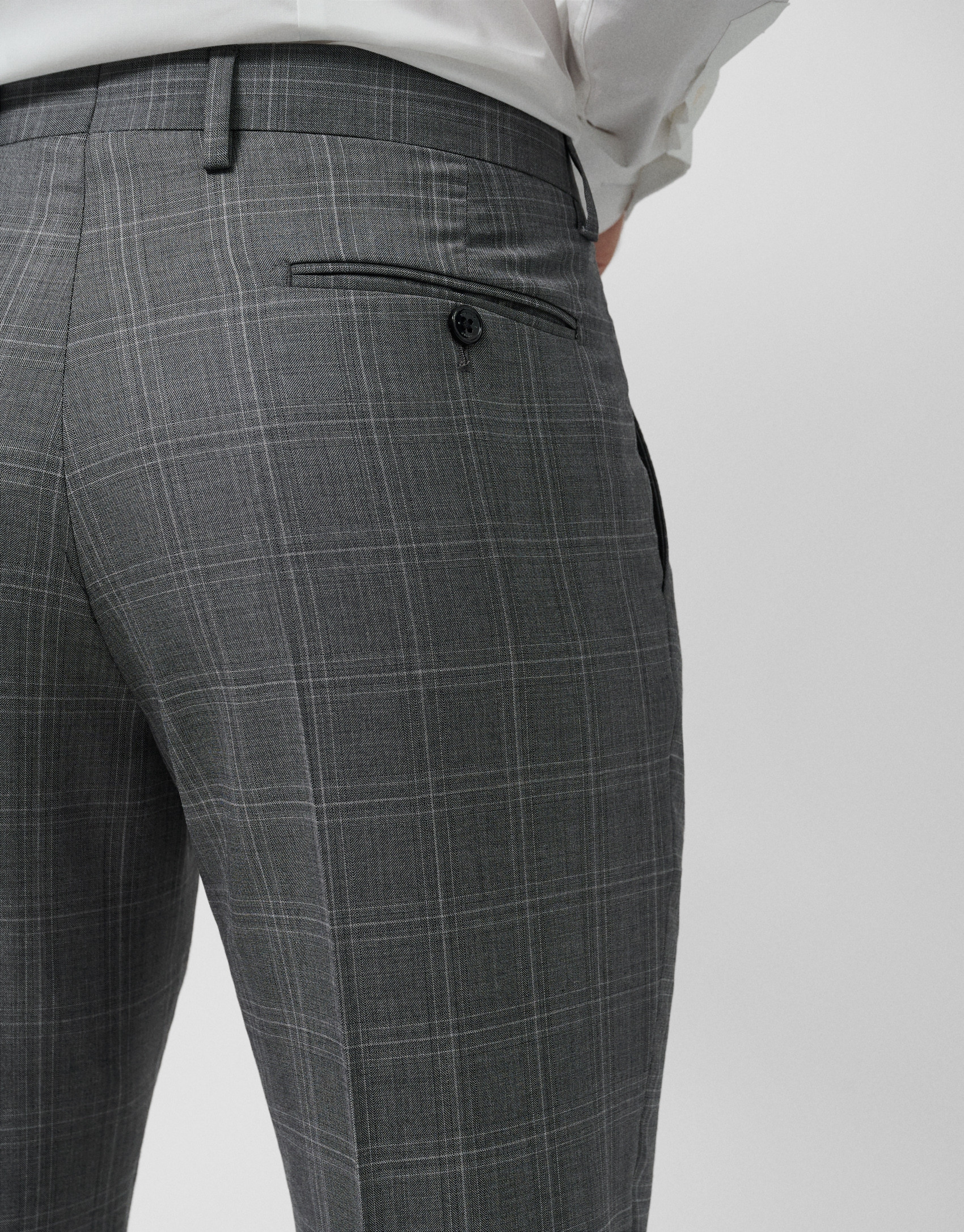 Half canvas virgin wool suit in grey tones | Roberto Verino