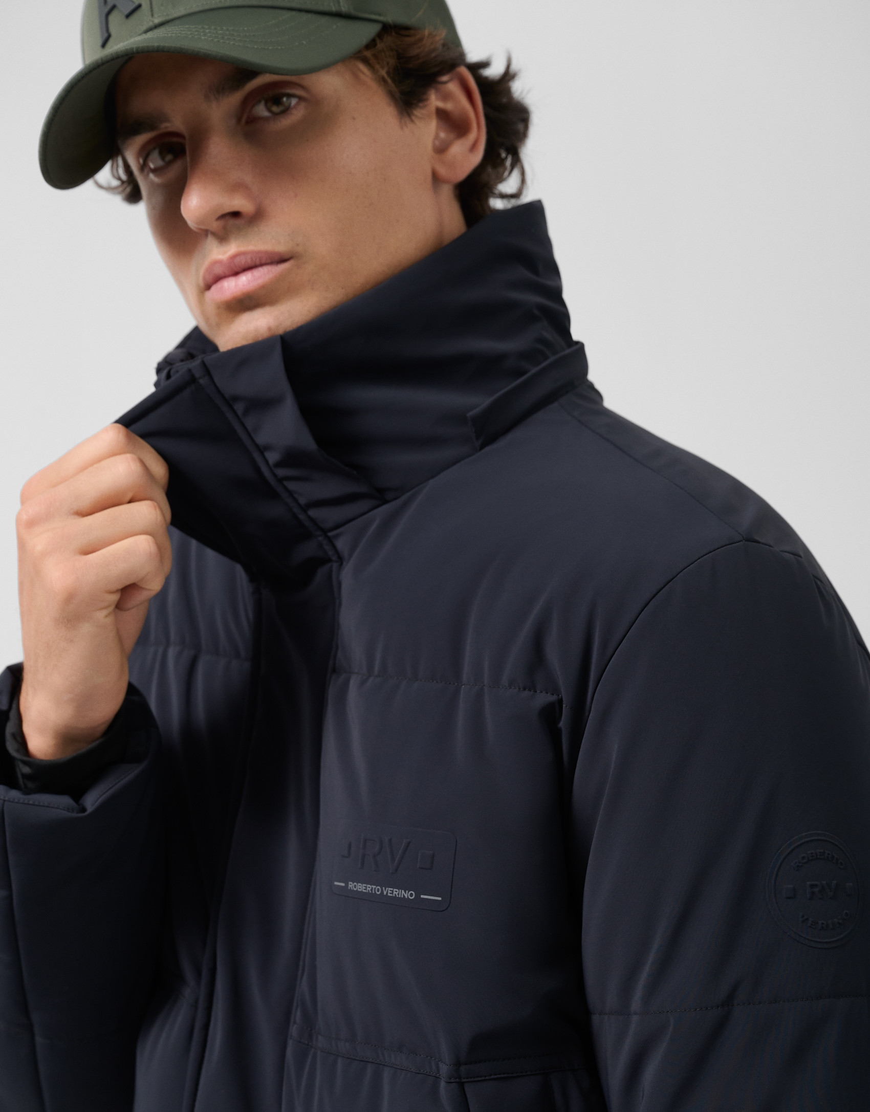 Long navy quilted garment - Man - AW2025 | Roberto Verino