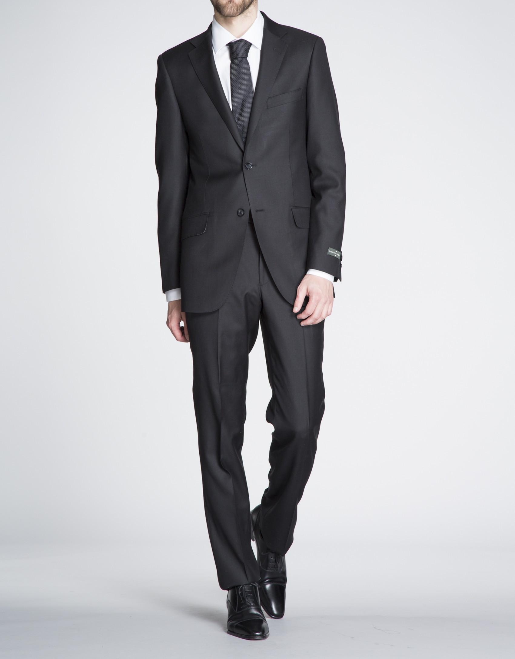 Traje negro microdibujo