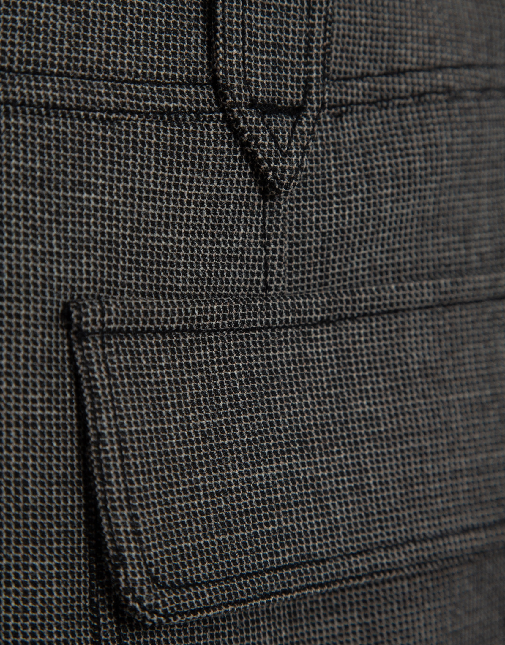 Skirt with grey micro-patterned front pleat | Roberto Verino