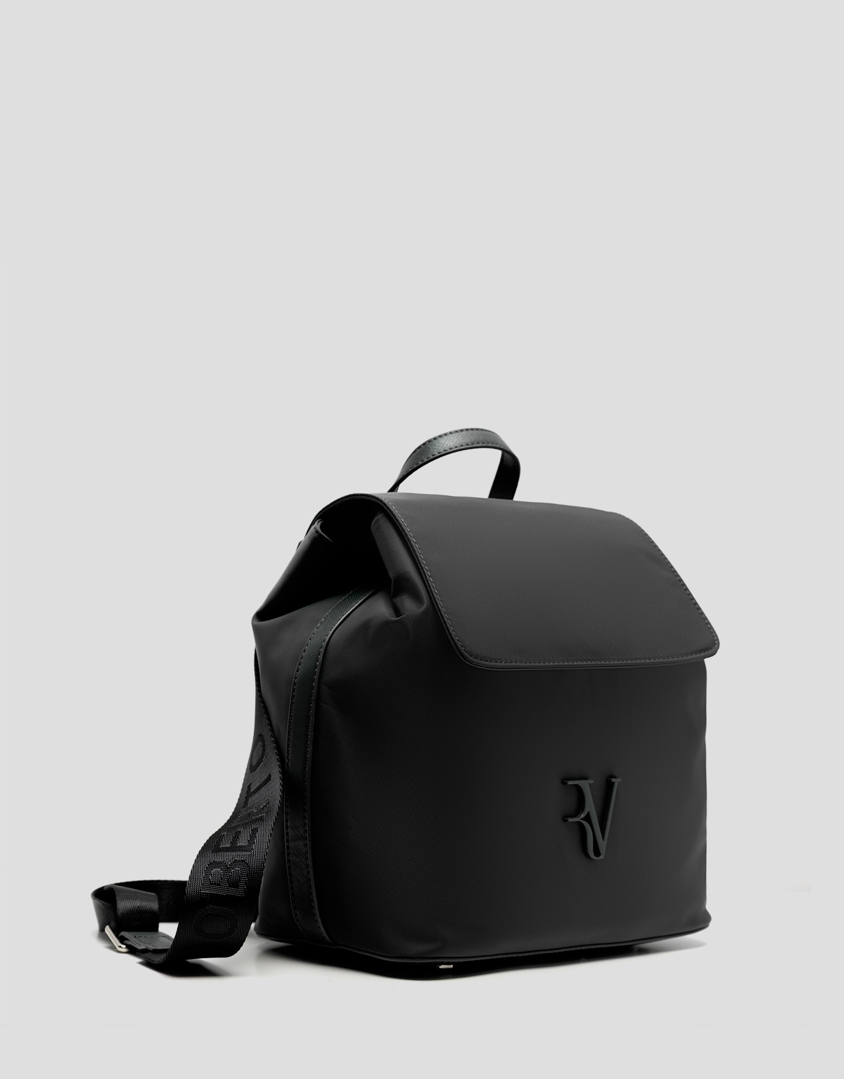 Mochila Violeta nailon negro - Mujer - PV2026 | Roberto Verino