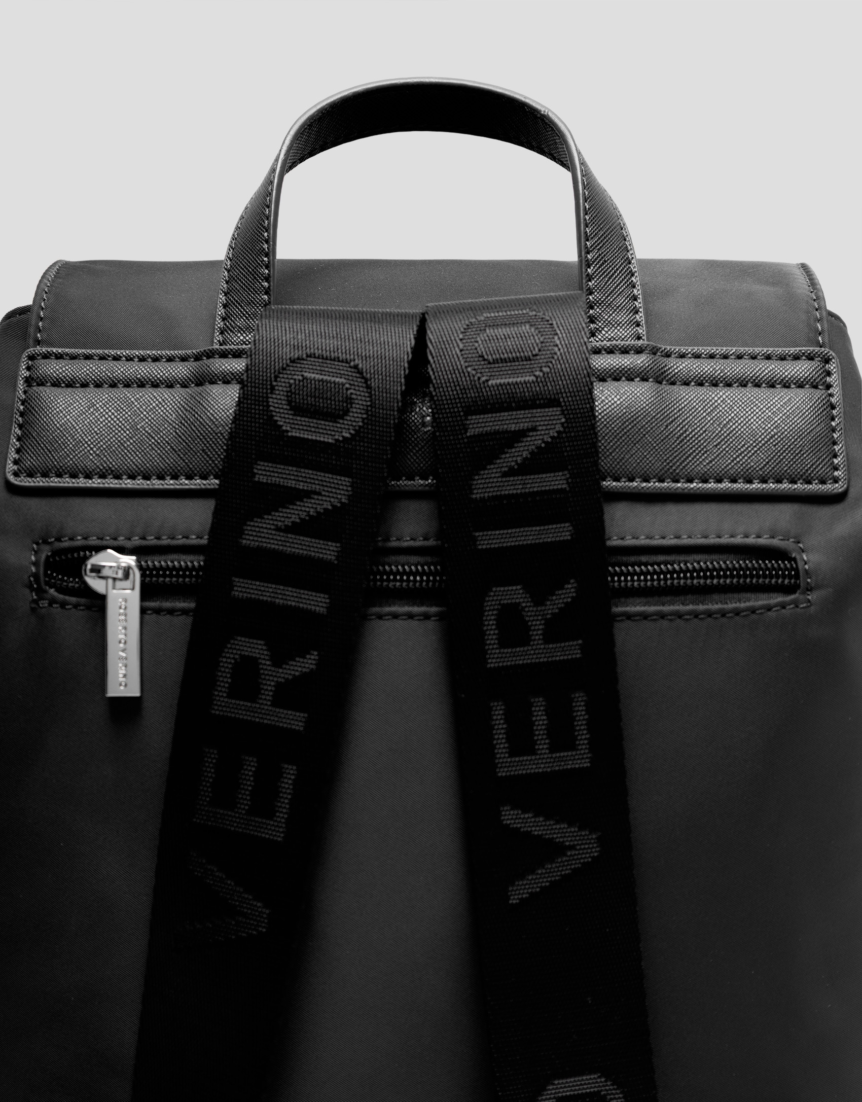 Mochila Violeta nailon negro - Mujer - PV2026 | Roberto Verino