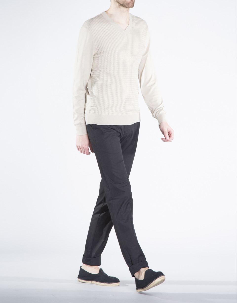 Structured beige knit sweater 