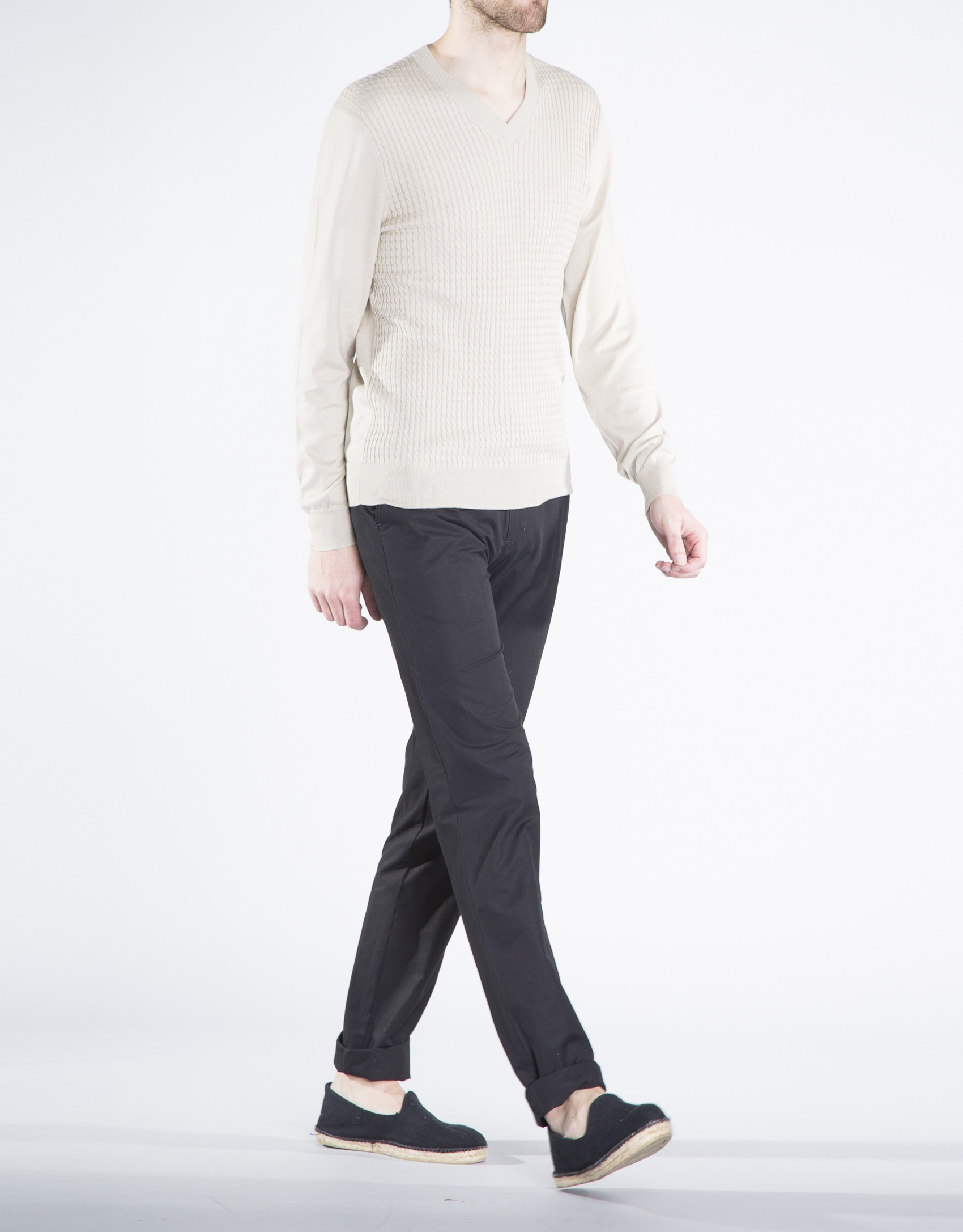 Structured beige knit sweater 