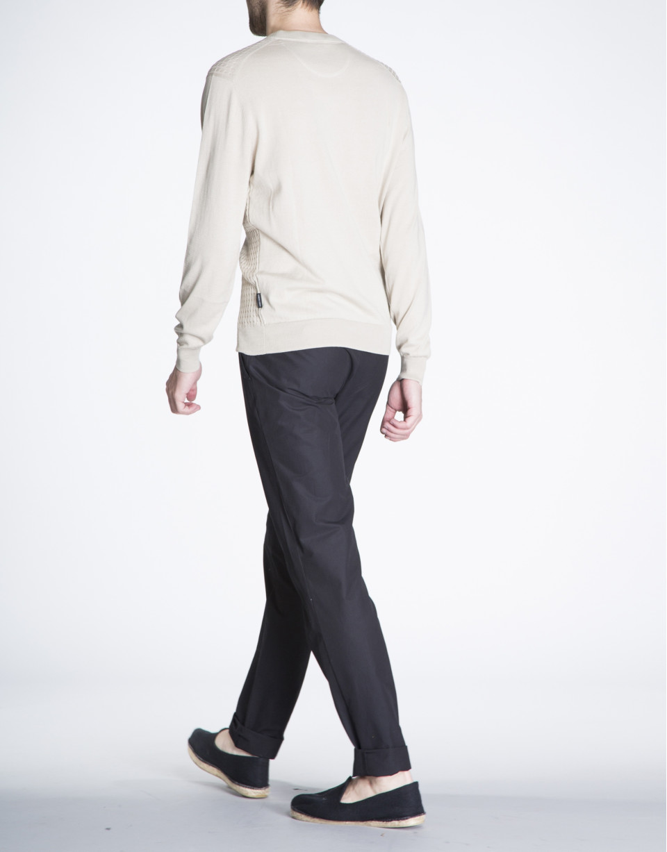 Structured beige knit sweater 