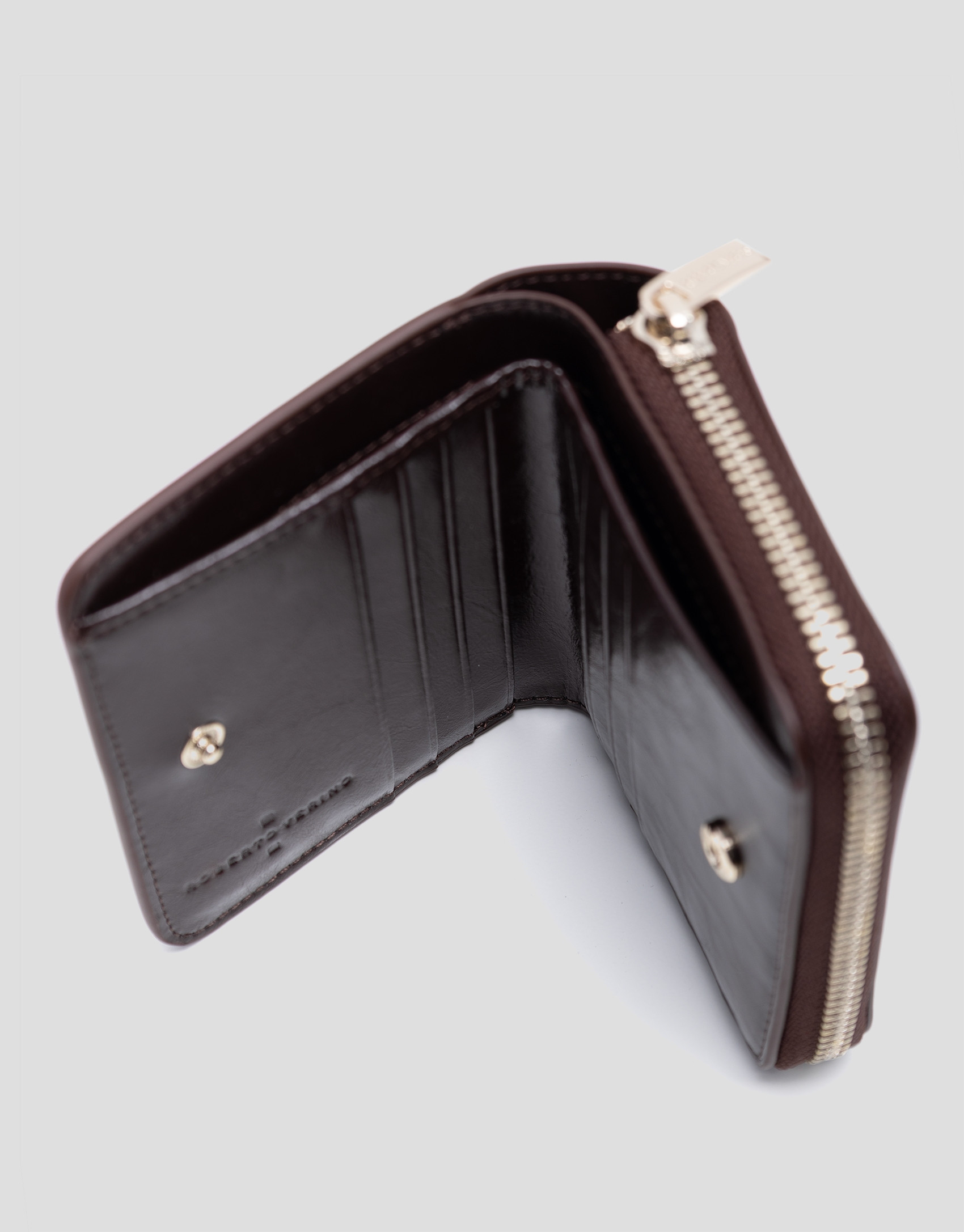 Margot burgundy crackled leather zip wallet | Roberto Verino