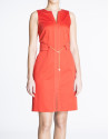 Vestido de algodón rojo geranio con escote en V.